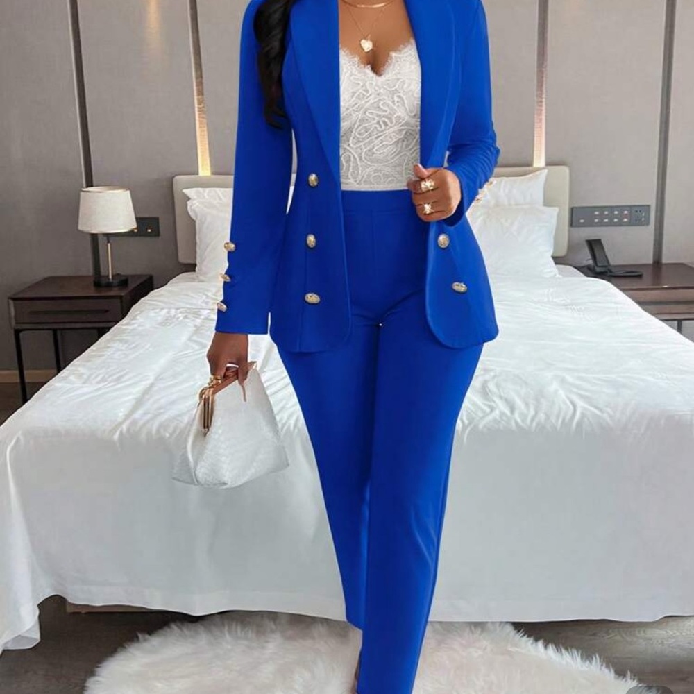 Elegant Blue Women's Suit Set